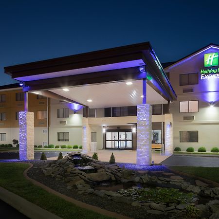 Holiday Inn Express Louisville Northeast, An Ihg Hotel Dış mekan fotoğraf