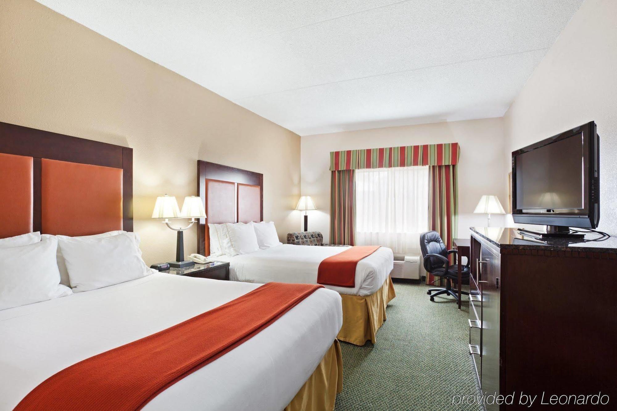 Holiday Inn Express Louisville Northeast, An Ihg Hotel Oda fotoğraf