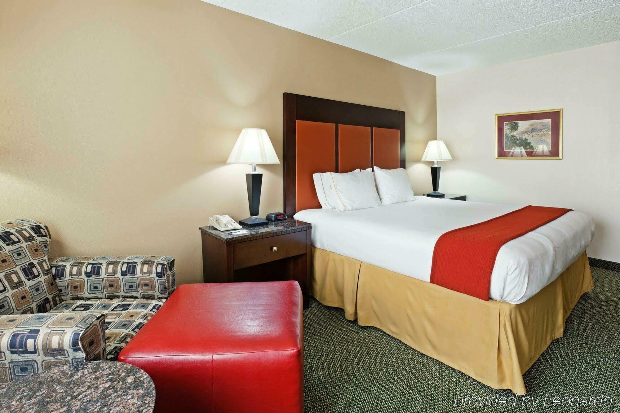 Holiday Inn Express Louisville Northeast, An Ihg Hotel Dış mekan fotoğraf